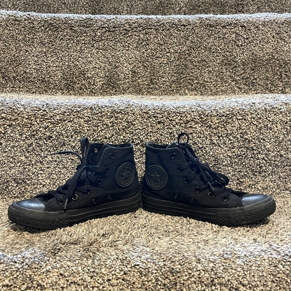 Converse High Tops Black Shoes size 12 - Picture 3 of 4